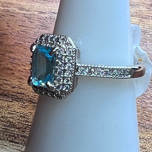 Ring Bomb Party Ring, size 7, aqua blue stone - Picture 3 of 4